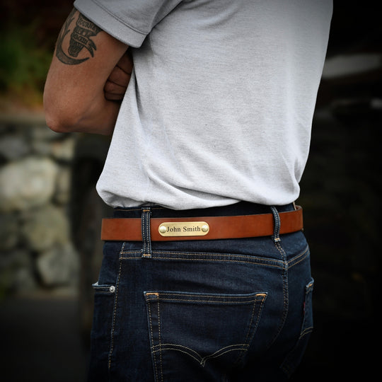 Gentleman's Belt - Brown Leather - Brass Plate - Lifestyle 2